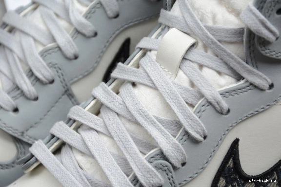 CN8607-002 JORDAN CN8607-002 BOX HIGH DIOR OG ) X AIR 1 SHOE (DIOR 0123